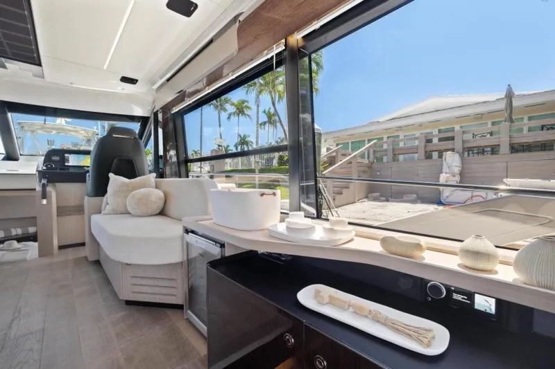 Slide: The Image of Absolute 48 Coupe 2022 - 3703446