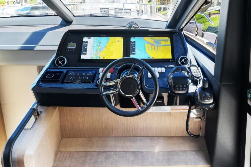 Slide: The Image of Absolute 48 Coupe 2022 - 3703452