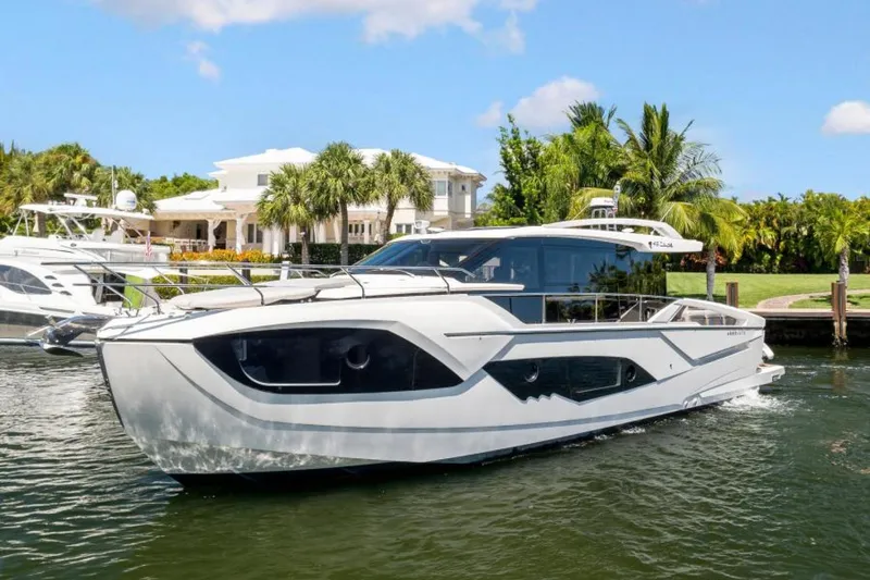 Slide: The Image of Absolute 48 Coupe 2022 - 3703433