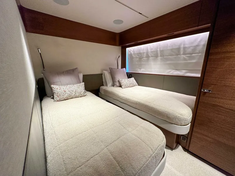 Slide: The Image of Princess X95 2021 - 3751277