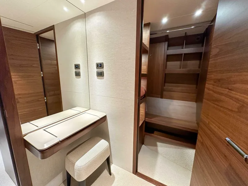 Slide: The Image of Princess X95 2021 - 3751284