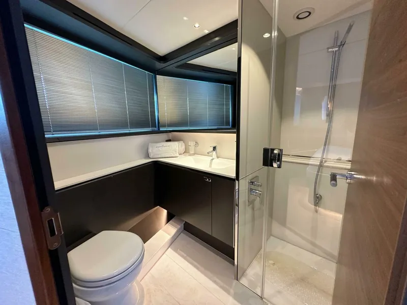 Slide: The Image of Princess X95 2021 - 3751285