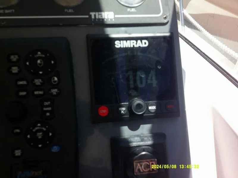 Slide: The Image of Tiara 3100 Open Newer Simrad Auto Pilot - 3706444