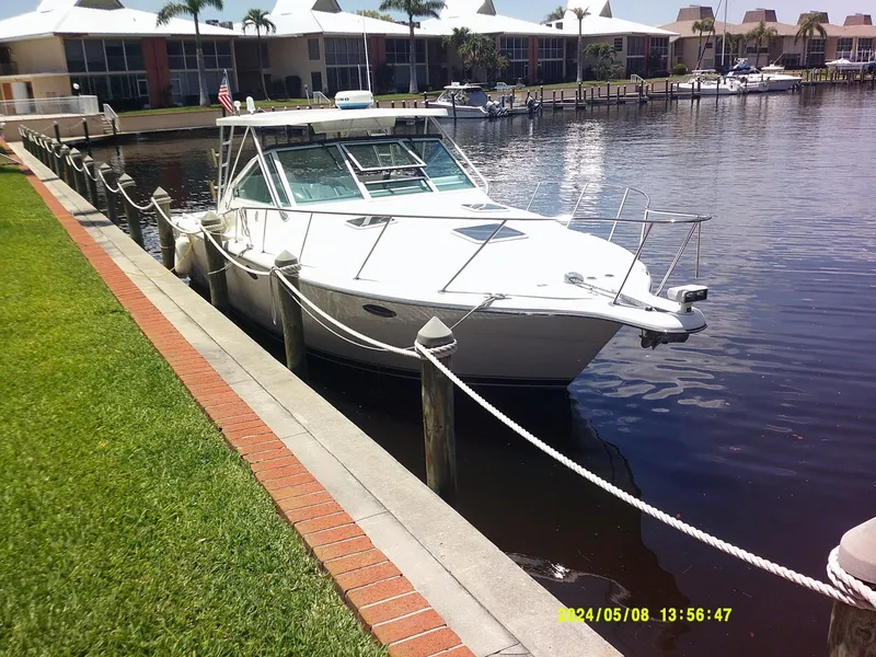 Slide: The Image of Tiara 3100 Open - 3706475