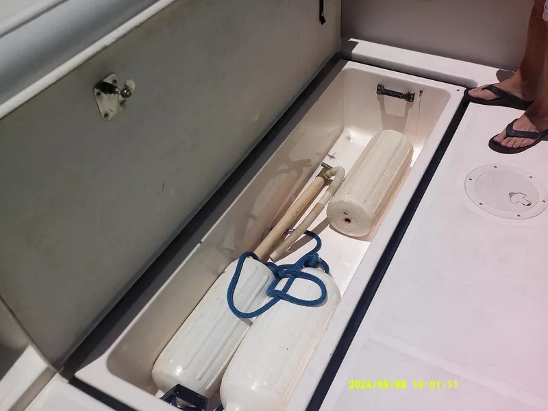 Slide: The Image of Tiara 3100 Open Sole - Large Fishbox - 3706482