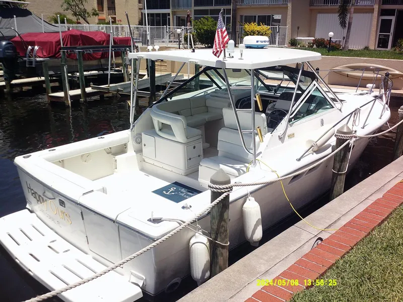 Slide: The Image of Tiara 3100 Open - 3706474