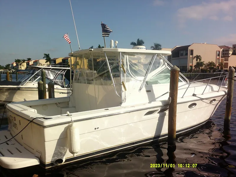 Slide: The Image of Tiara 3100 Open New Enclosure - 4043613