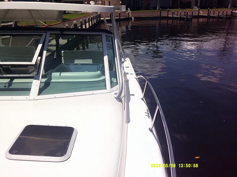 Slide: The Image of Tiara 3100 Open - 3706463