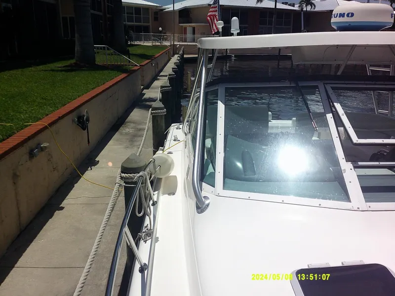 Slide: The Image of Tiara 3100 Open - 3706464