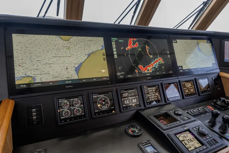 Slide: The Image of Northern Marine 75 1998 - 3704988