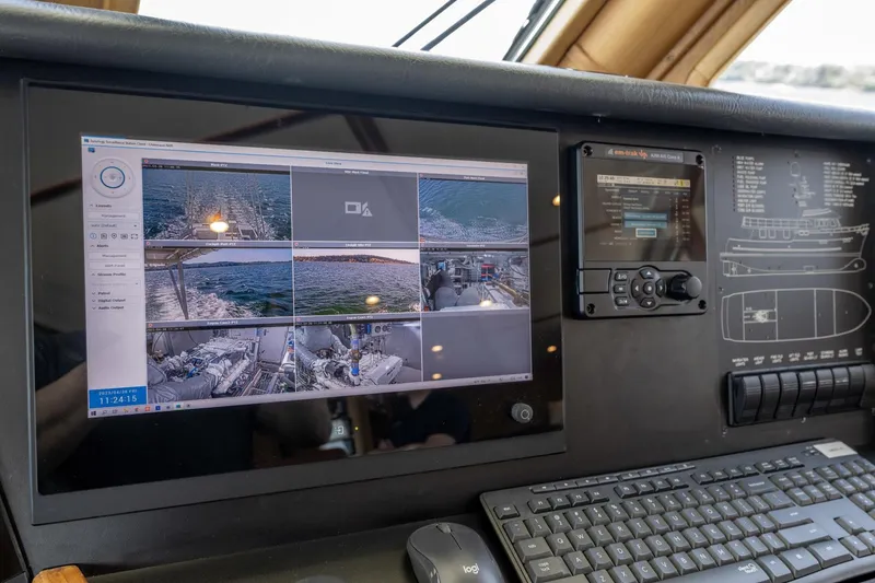 Slide: The Image of Northern Marine 75 1998 - 3704990