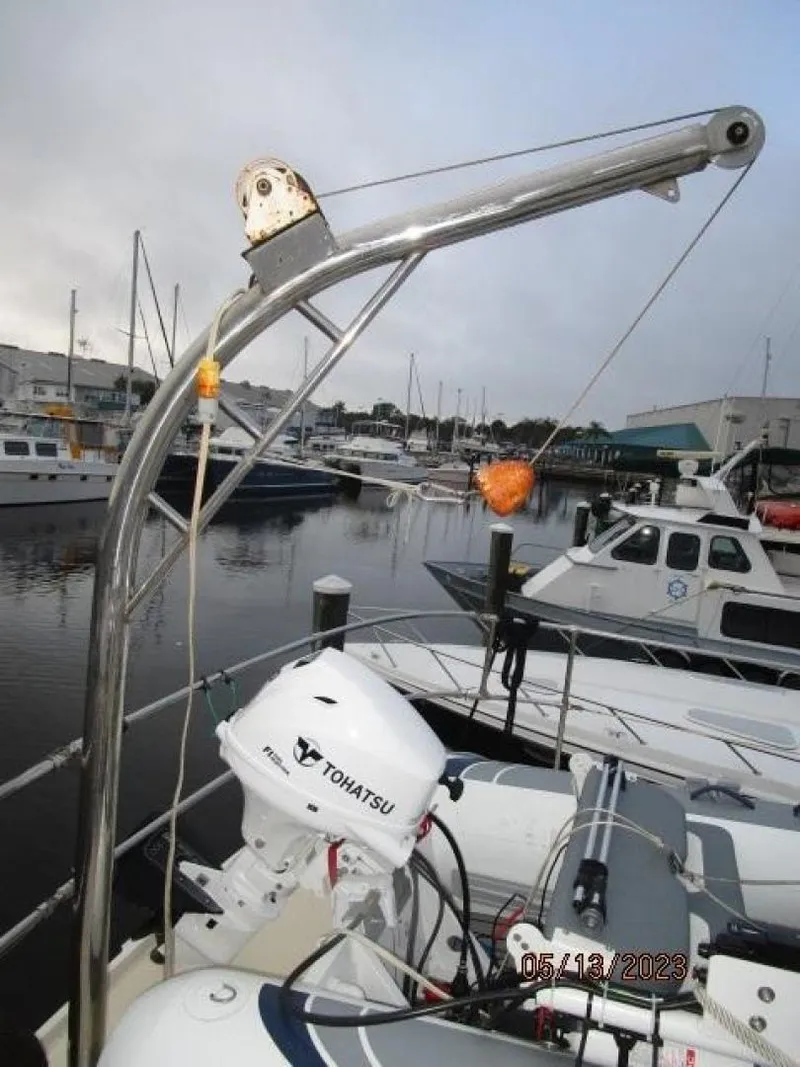 Slide: The Image of 36' Kadey-Krogen tender davit - 3706732