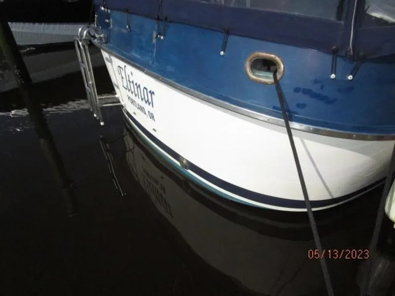 Slide: The Image of 36' Kadey-Krogen transom - 3706737