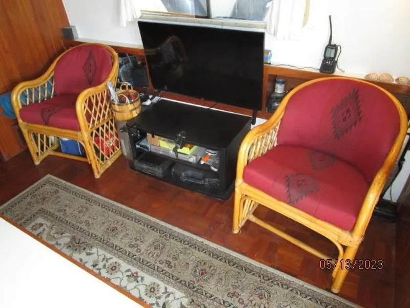 Slide: The Image of 36' Kadey-Krogen salon starboard seating - 3706723