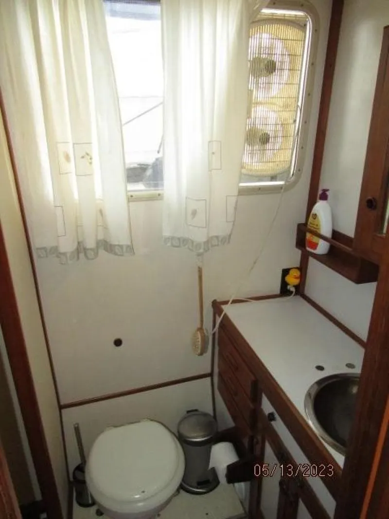 Slide: The Image of 36' Kadey-Krogen head - 3706710