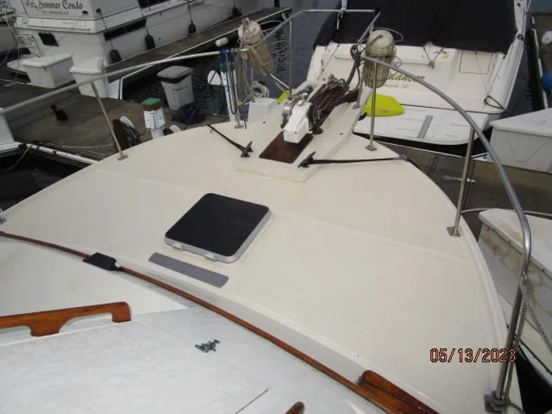 Slide: The Image of 36' Kadey-Krogen foredeck - 3706703