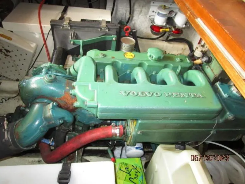 Slide: The Image of 36' Kadey-Krogen main engine1 - 3706712