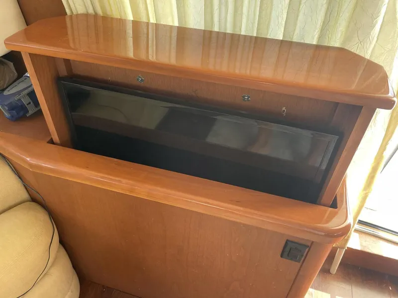 Slide: The Image of Silverton 43 Sport Bridge 2005 - 3706783