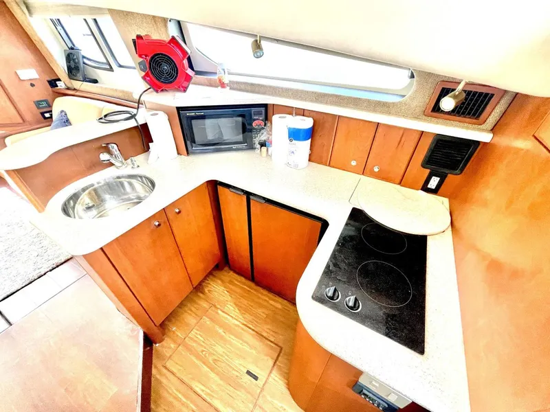 Slide: The Image of Silverton 43 Sport Bridge 2005 - 3706788