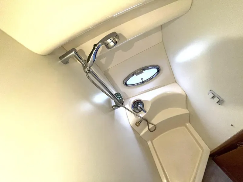 Slide: The Image of Silverton 43 Sport Bridge 2005 - 3706795