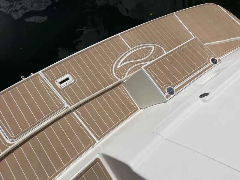 Slide: The Image of Silverton 43 Sport Bridge 2005 - 3706801