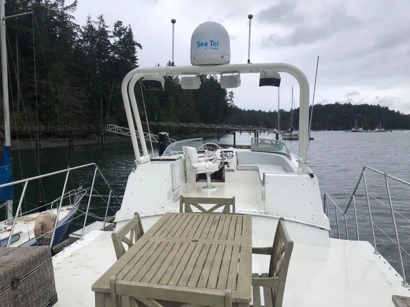 Slide: The Image of Bluewater 51 Coastal Cruiser 1985 - 3715428