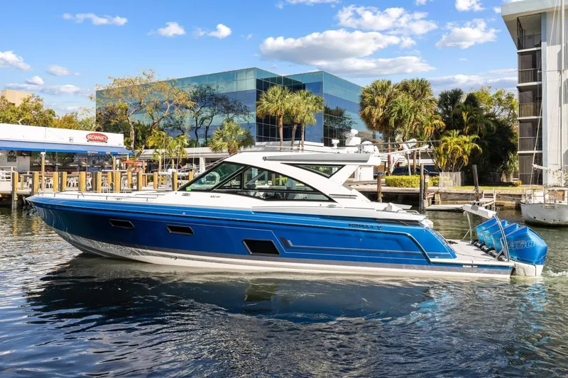 The Image of Formula 430 Super Sport Crossover 2023 - 3716877