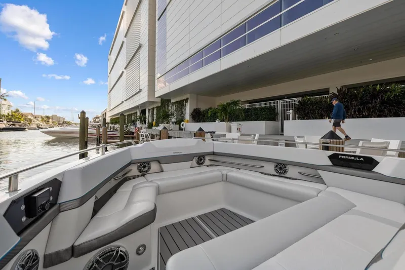 Slide: The Image of Formula 430 Super Sport Crossover 2023 - 3716962