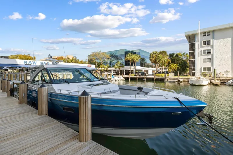 Slide: The Image of Formula 430 Super Sport Crossover 2023 - 3716968