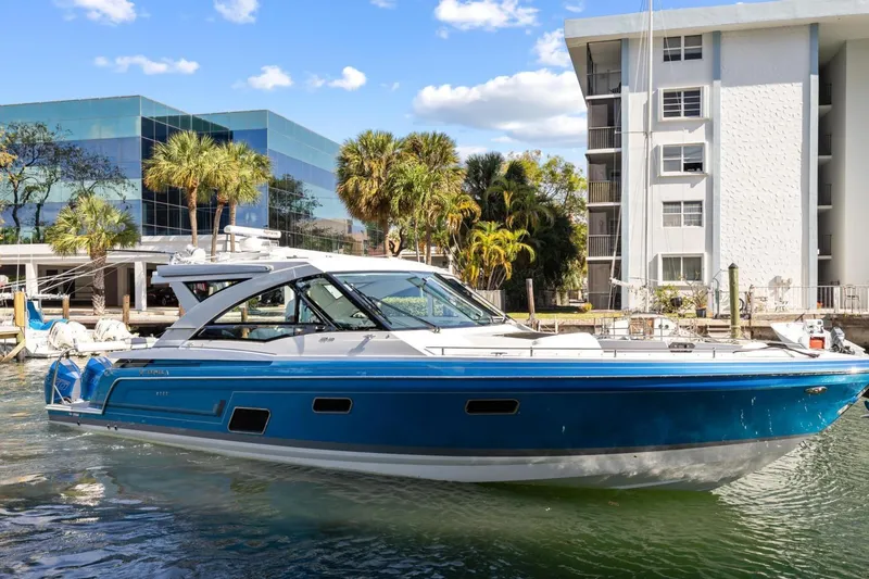 Slide: The Image of Formula 430 Super Sport Crossover 2023 - 3716943