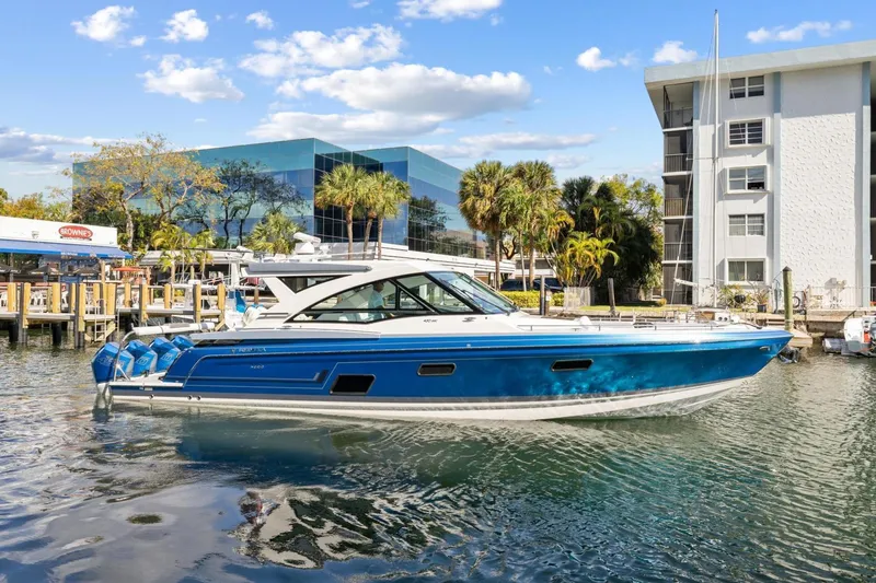 Slide: The Image of Formula 430 Super Sport Crossover 2023 - 3716945