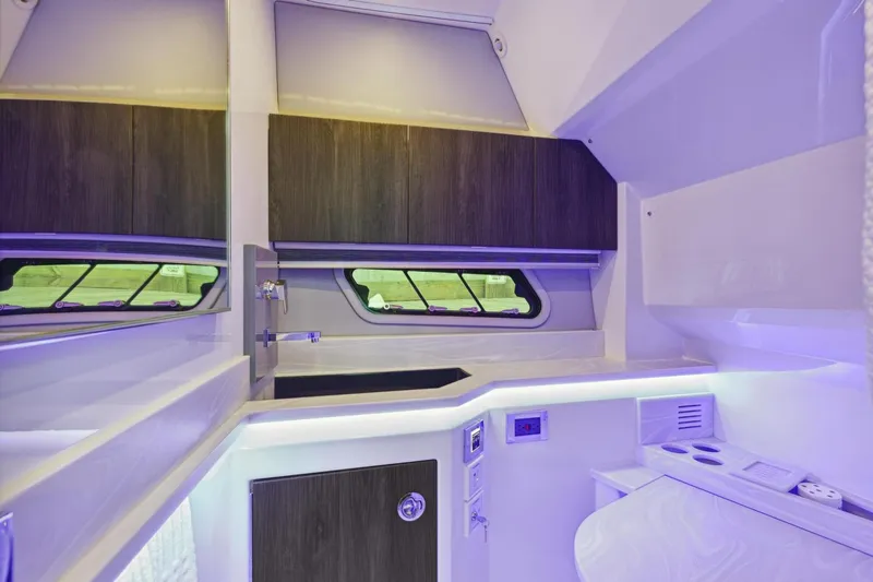 Slide: The Image of Formula 430 Super Sport Crossover 2023 - 3716947