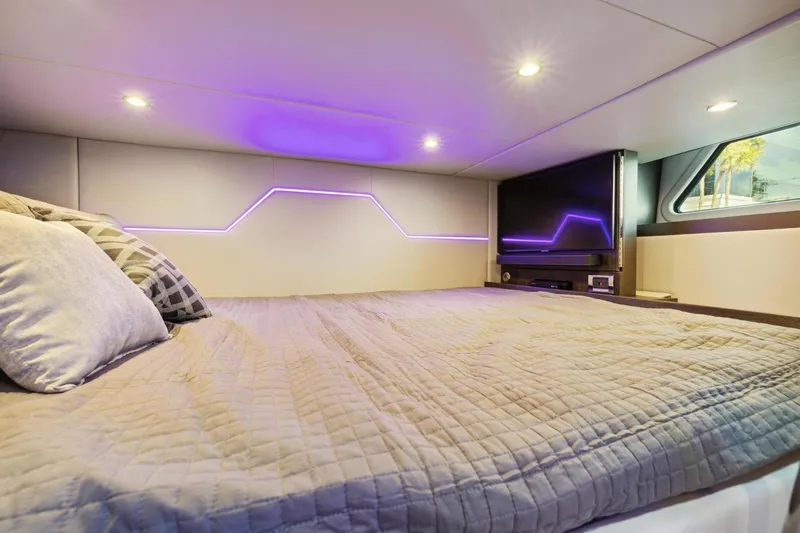 Slide: The Image of Formula 430 Super Sport Crossover 2023 - 3716948