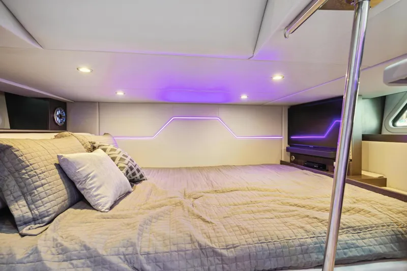 Slide: The Image of Formula 430 Super Sport Crossover 2023 - 3716949