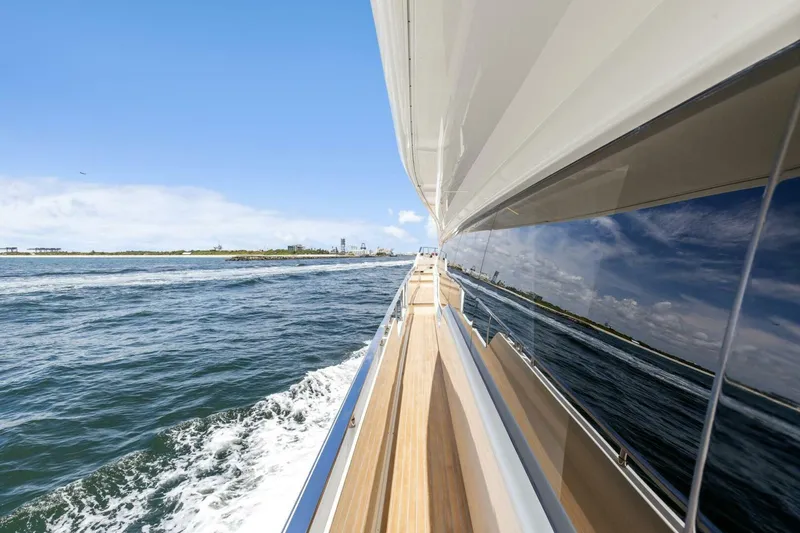 Slide: The Image of Ferretti Yachts 850 2021 - 3730250