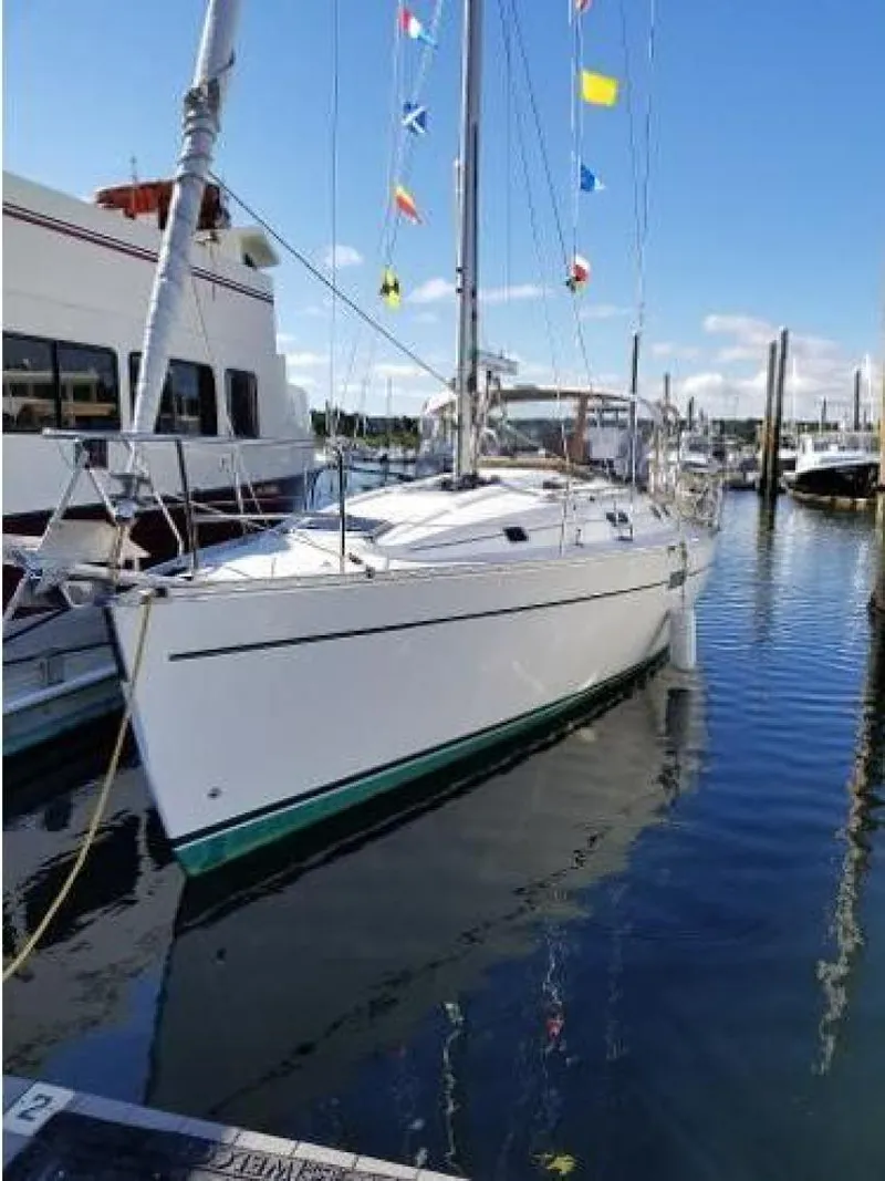 Slide: The Image of Beneteau 352 1998 - 3718404
