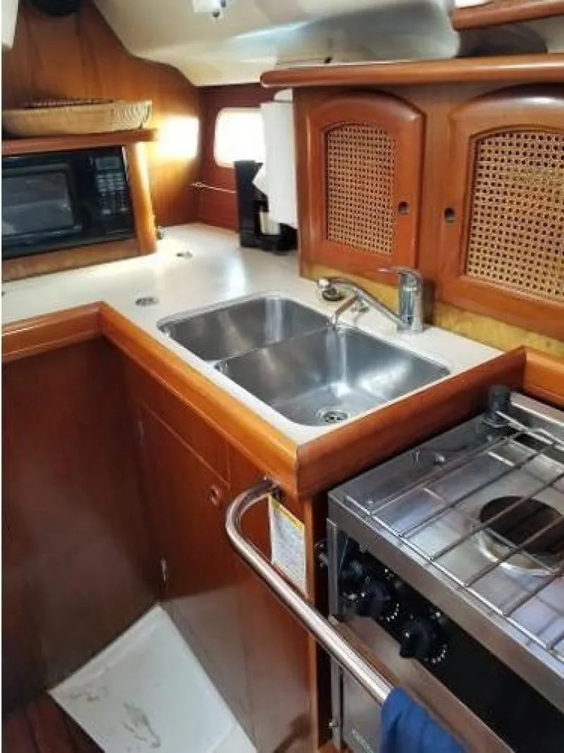 Slide: The Image of Beneteau 352 1998 - 3718418