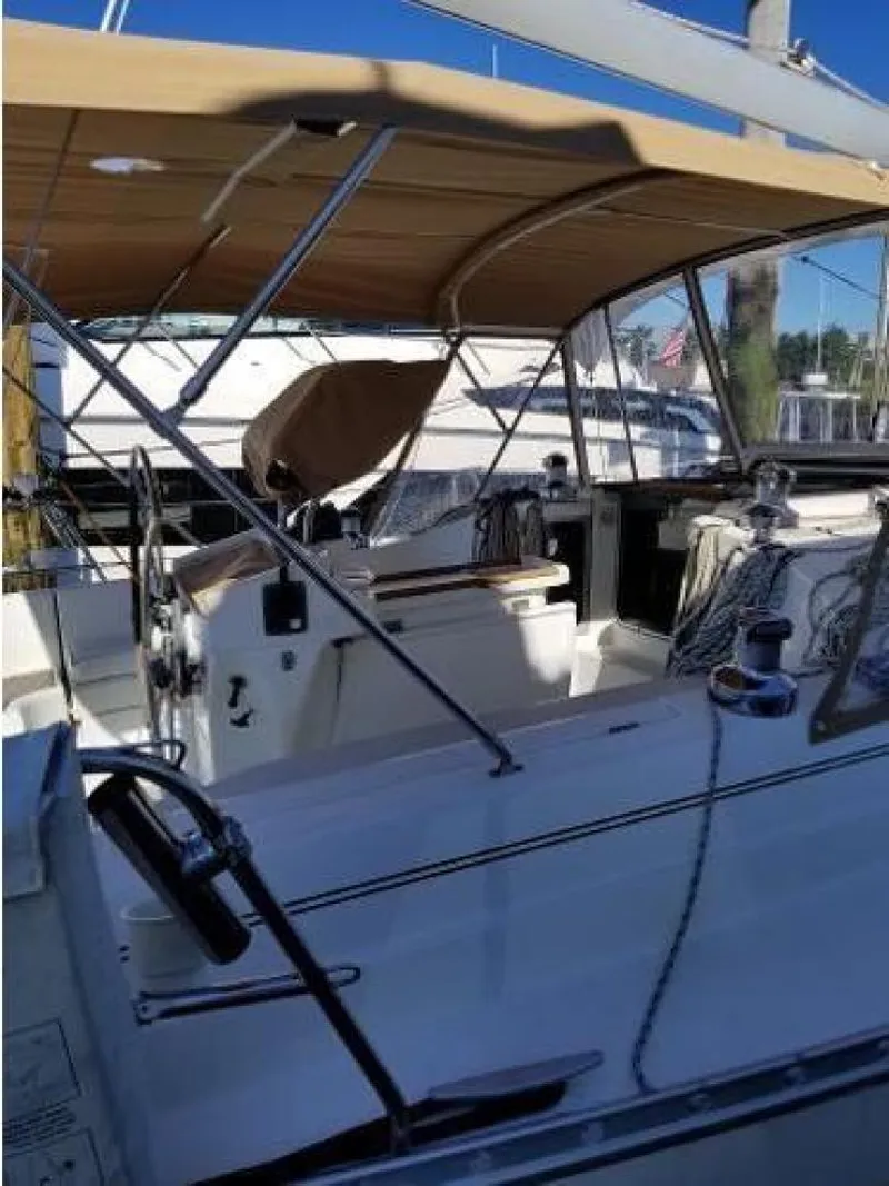 Slide: The Image of Beneteau 352 1998 - 3718409