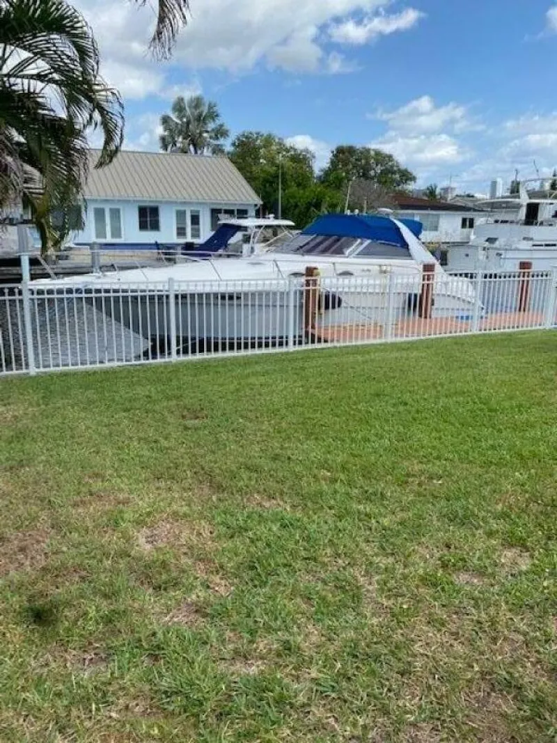 Slide: The Image of Sea Ray 330 Sundancer 1997 - 3719628