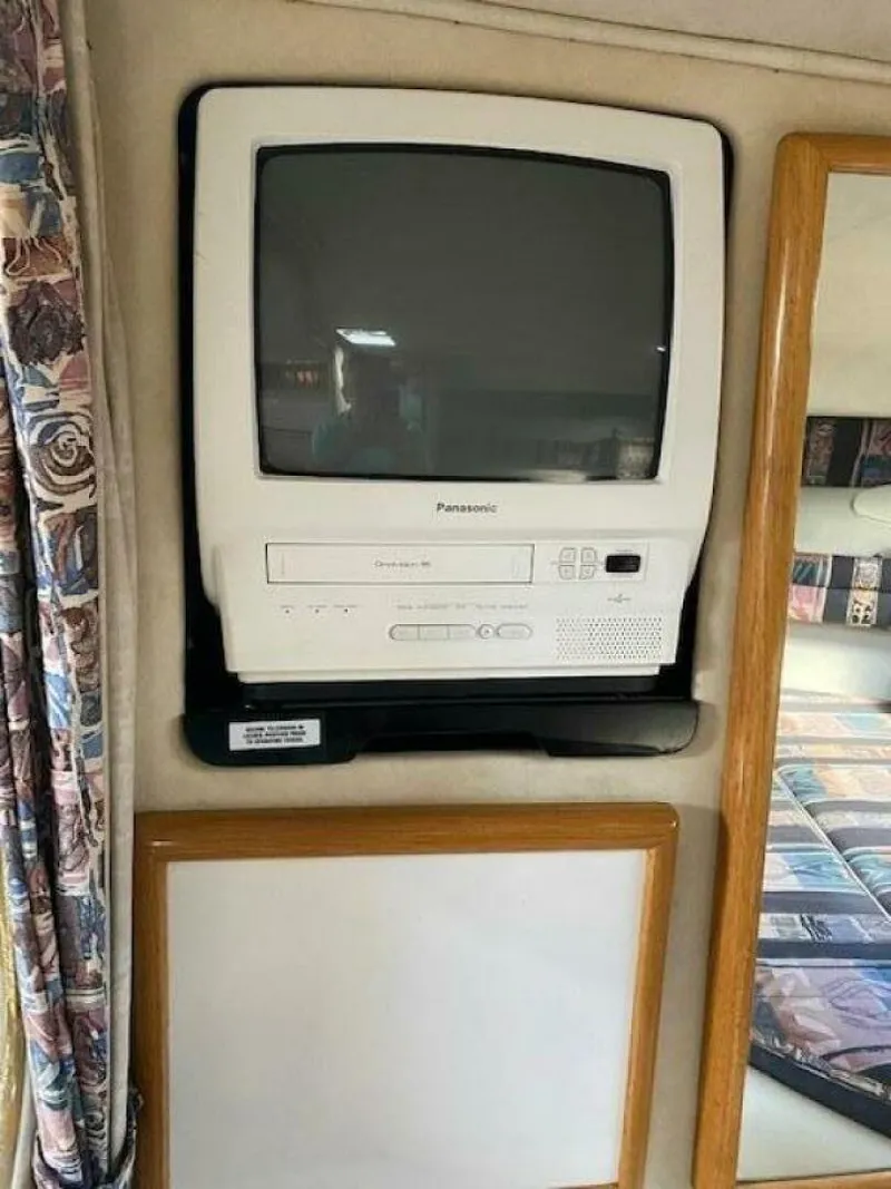 Slide: The Image of Sea Ray 330 Sundancer 1997 - 3719657