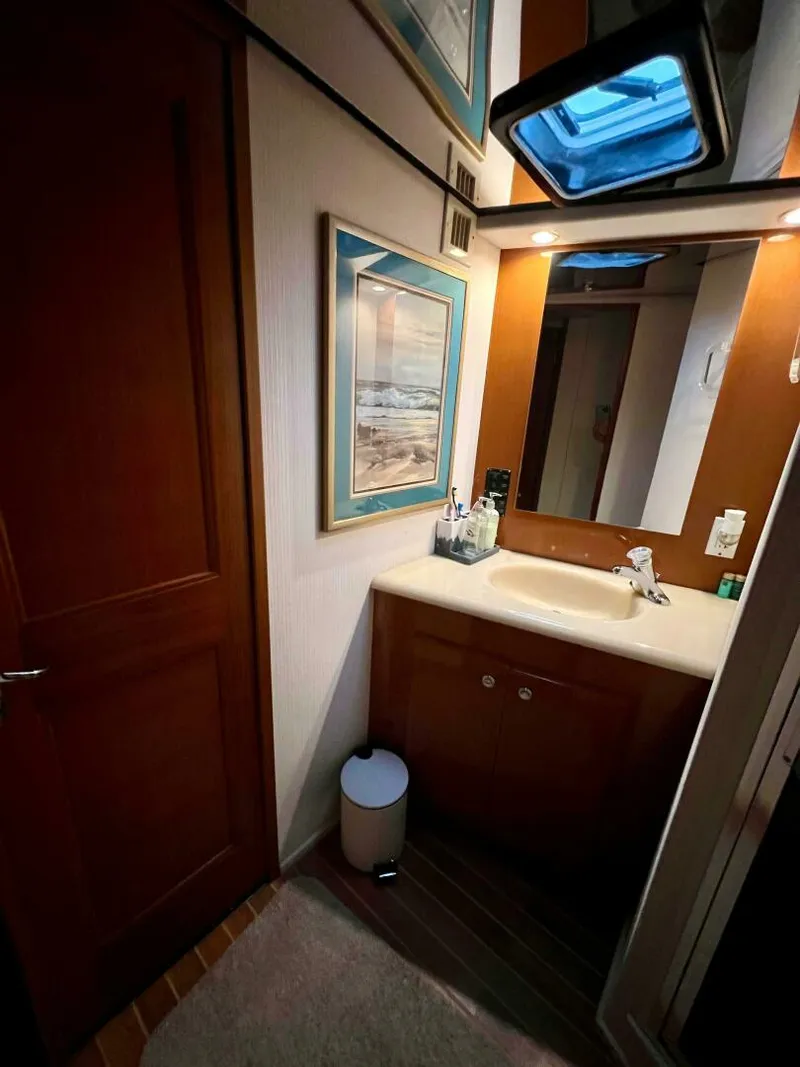 Slide: The Image of Viking 43 Convertible 1997 - 4087402