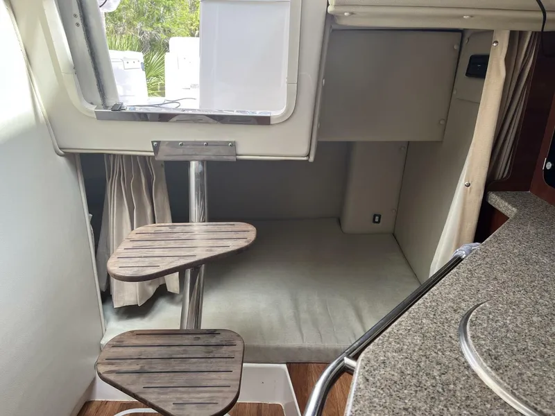 Slide: The Image of Robalo R305 Walkaround 2015 - 3724539