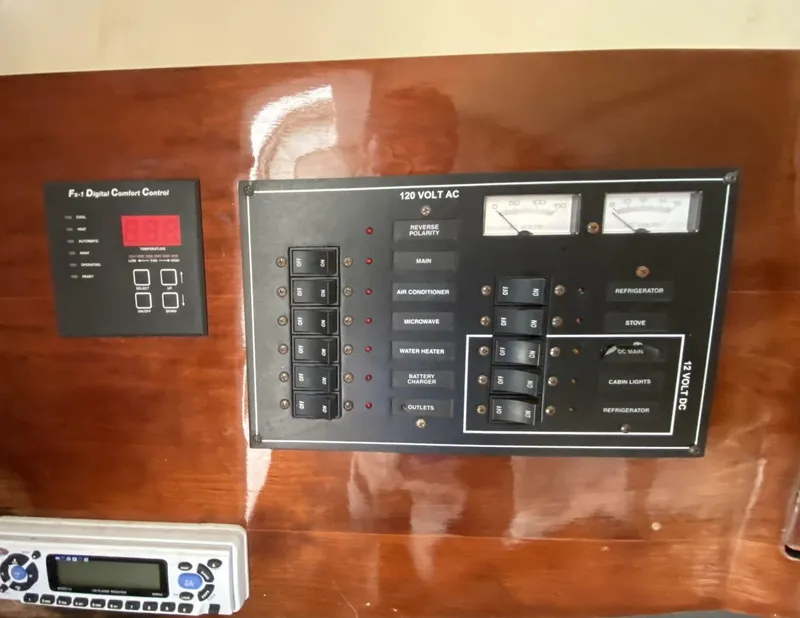 Slide: The Image of Edgewater 265 Express 2003 - 3733500