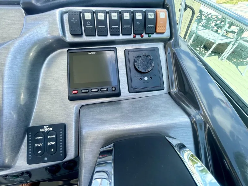 Slide: The Image of Monterey 335 Sport Yacht 2016 - 3735482