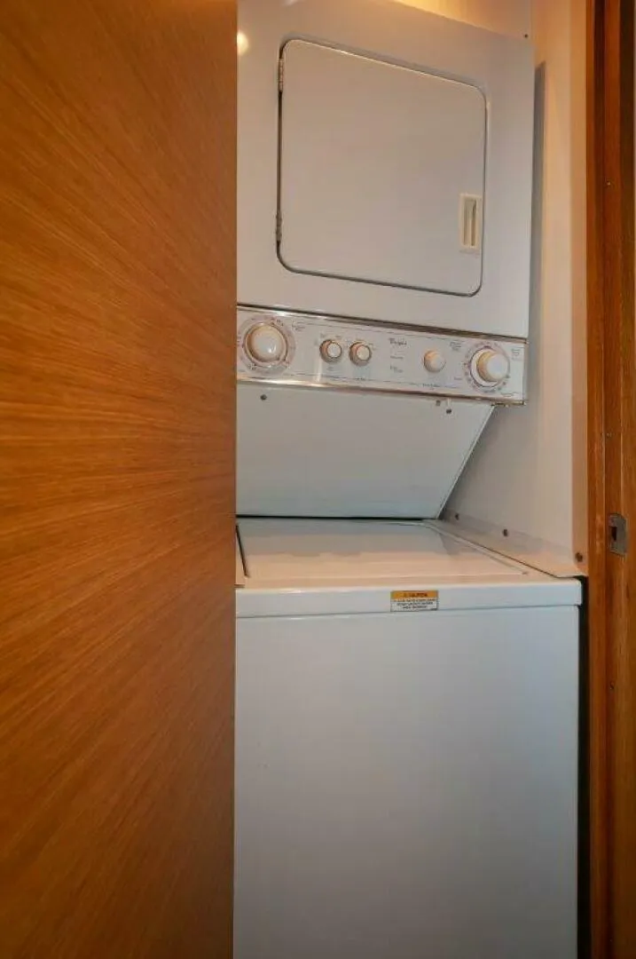 Slide: The Image of 2016 Hatteras GT60 KNOT ON CALL Laundry - 3748474