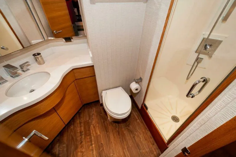 Slide: The Image of 2016 Hatteras GT60 KNOT ON CALL Master Head - 3748479