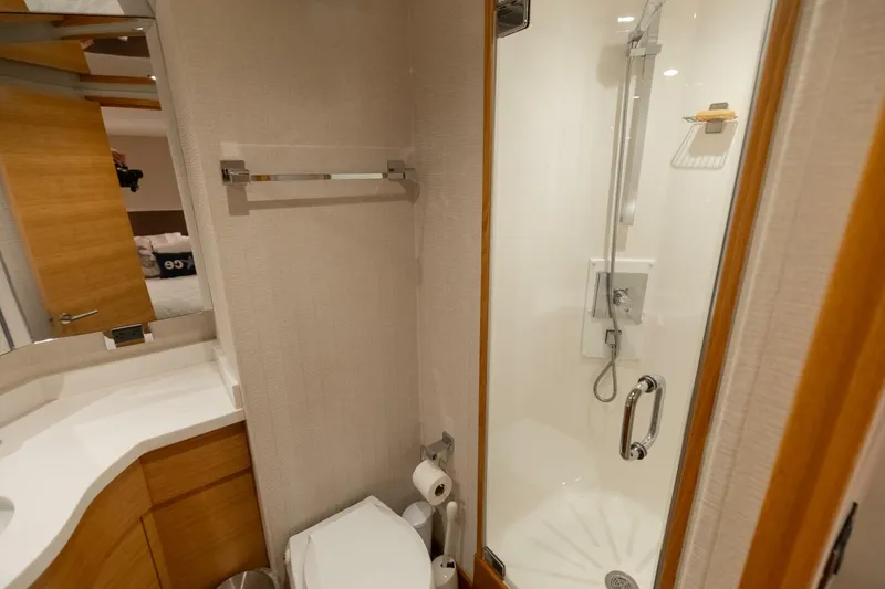 Slide: The Image of 2016 Hatteras GT60 KNOT ON CALL Master Head 1 - 3858078