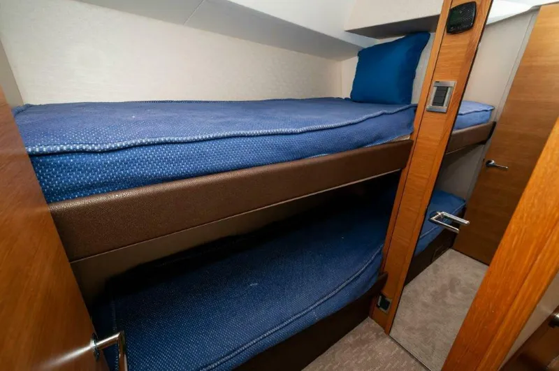 Slide: The Image of 2016 Hatteras GT60 KNOT ON CALL Aft Bunkroom - 3748484