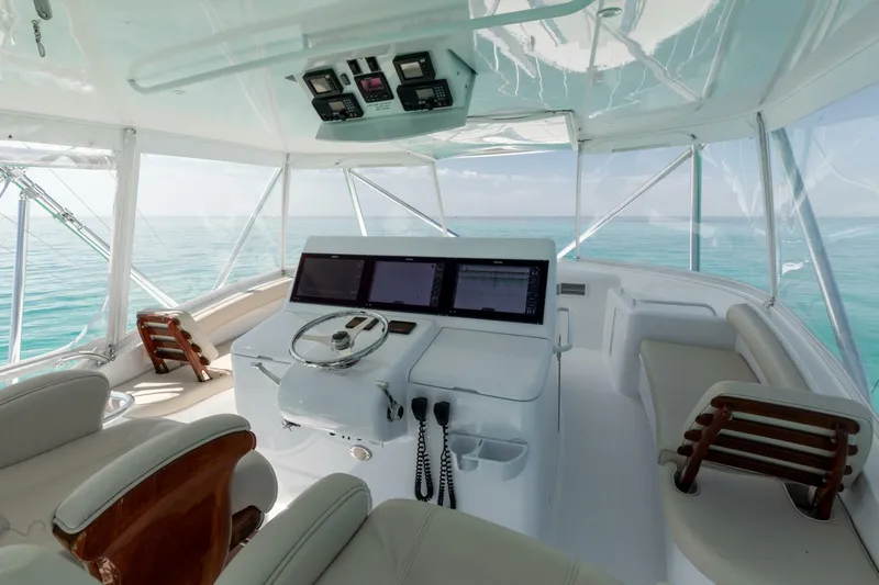 Slide: The Image of 2016 Hatteras GT60 KNOT ON CALL Helm 2 - 3858070