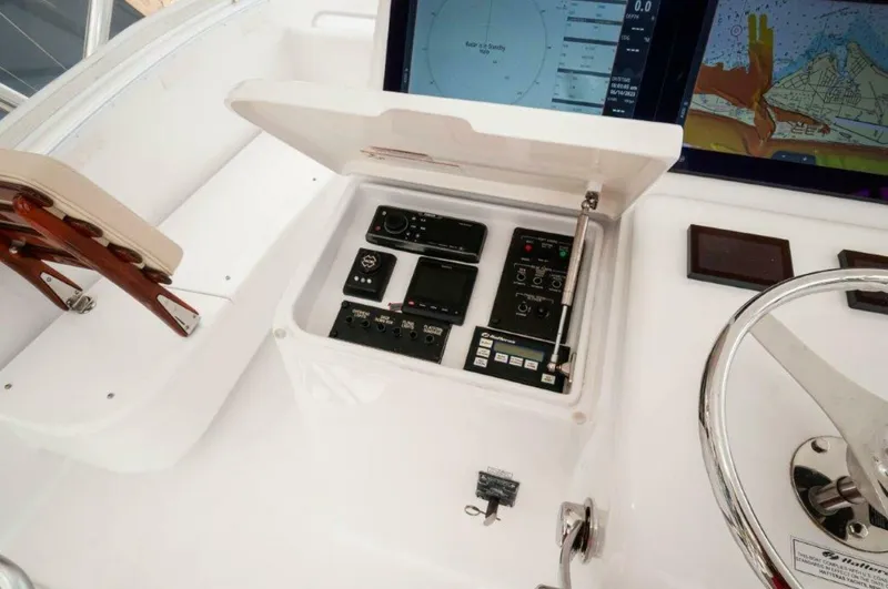 Slide: The Image of 2016 Hatteras GT60 KNOT ON CALL Helm 5 - 3748492